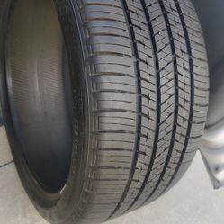 Tengo 1 llanta Año 2023 99% De Vida Bridgestone Turanza El 450 265/35/R/19 94v