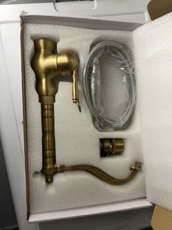 Kitchen or Bathroom Faucet