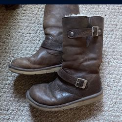 Women’s Leather Uggs size 8 