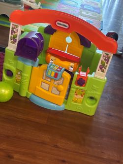 Little tikes house