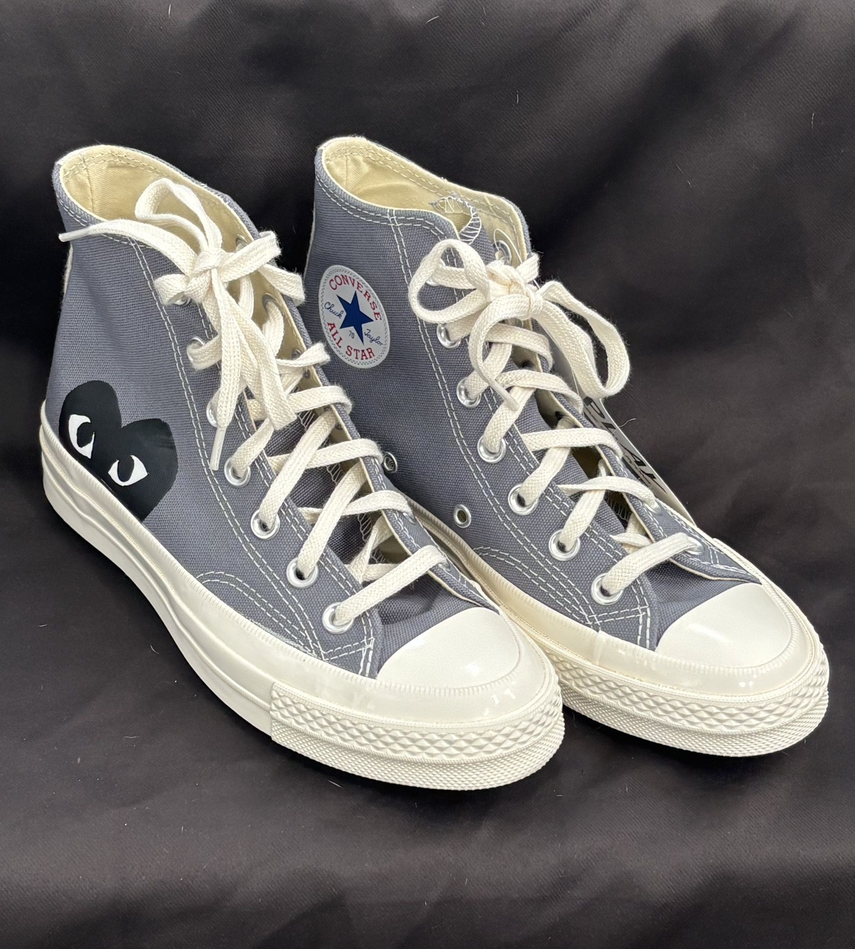 NWT gray / black heart CDG PLAY Converse Chuck 70 high tops - size 6