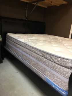 Mattress Hybrid Queen
