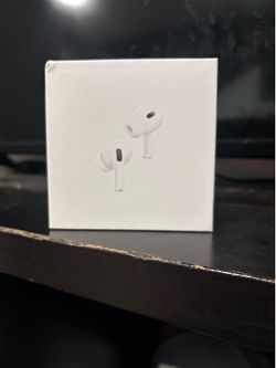 AirPods Pro (2nd generation) w MagSafe charging case