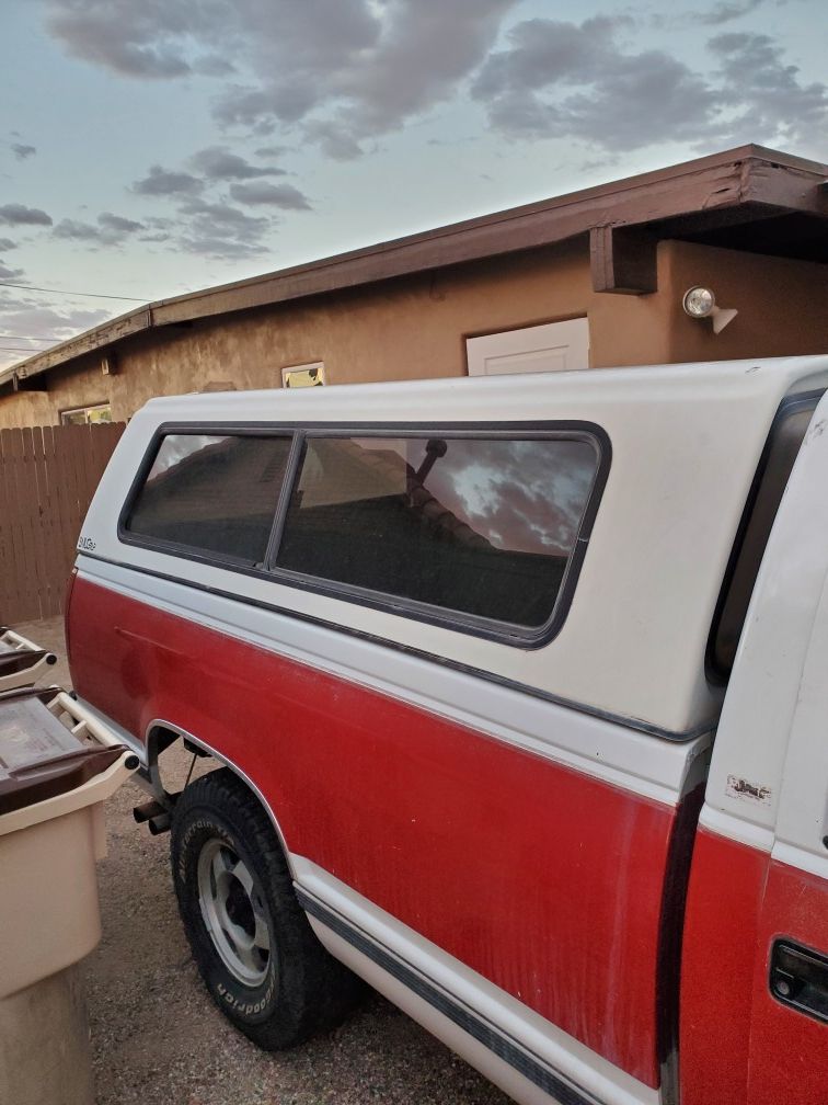 Snug Top camper shell