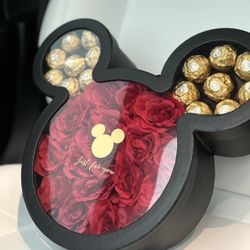 Mickey Mouse Arrangement Box (anniversary, Birthday, Mothers Day)