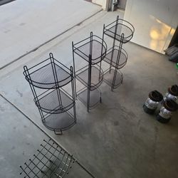 3 Corner Shelves