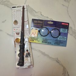 Harry Potter Wand and Accessory Kit Bundle