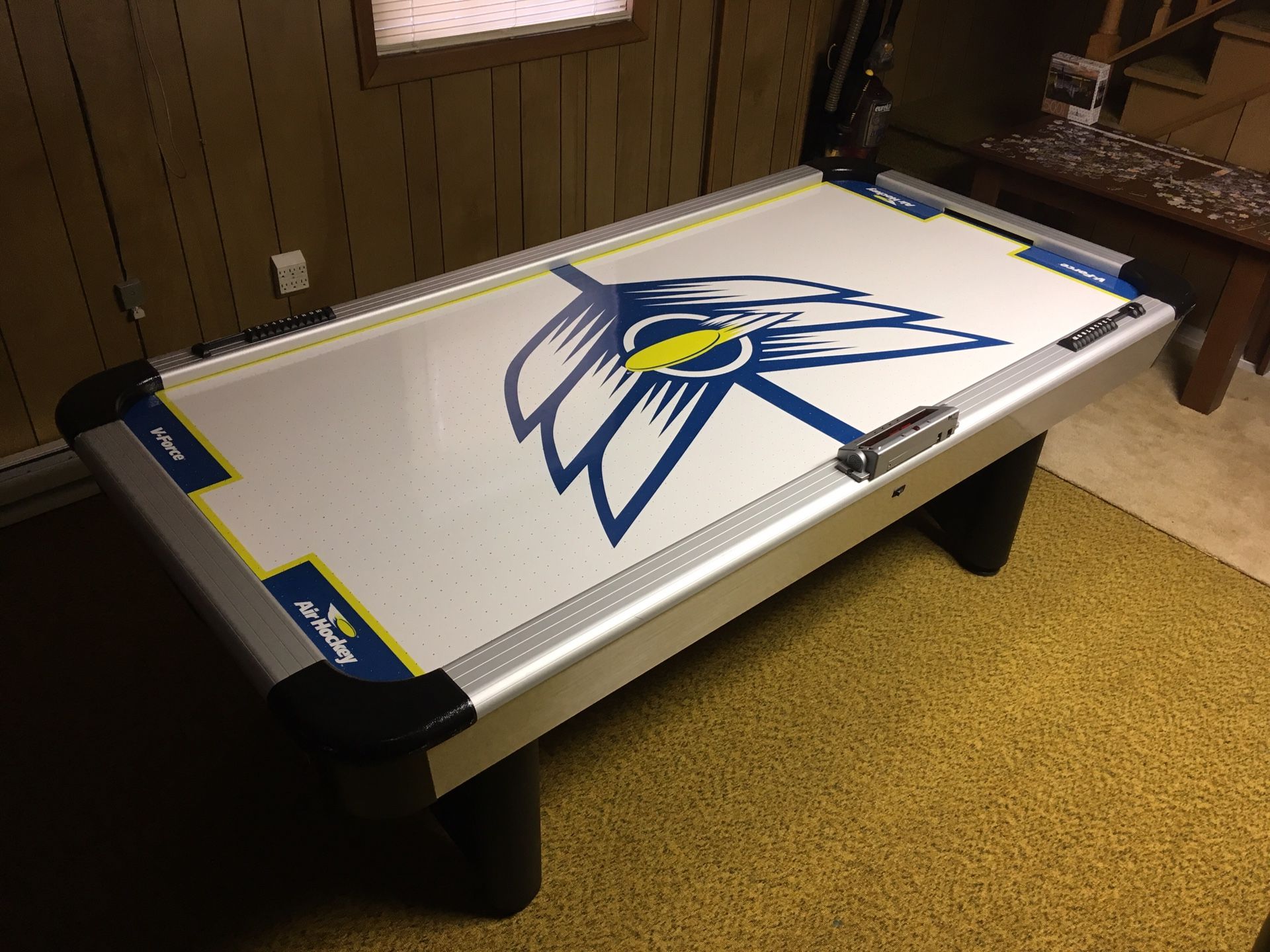 Air Hockey Table