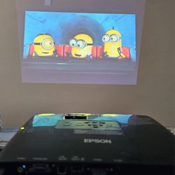 Epson Powerlite 1751 projector 