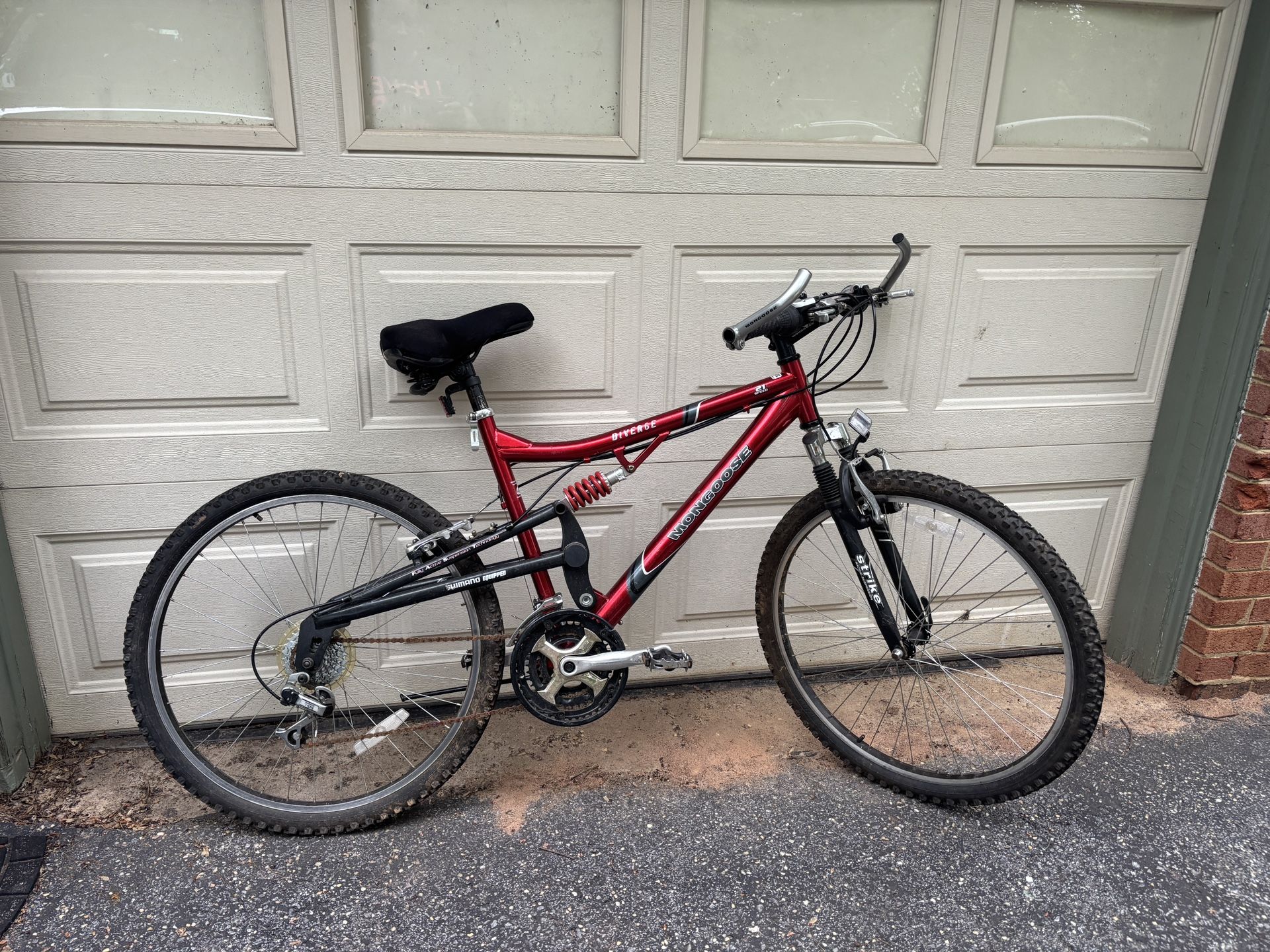 Mongoose Diverge full Suspension Mountain Bike