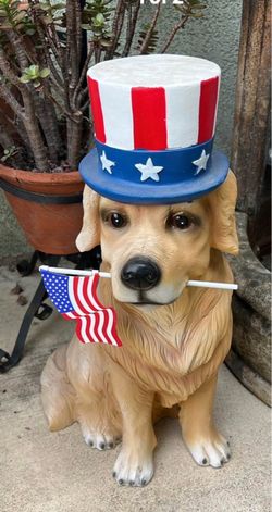 Patriotic Golden Retriever Dog Statue