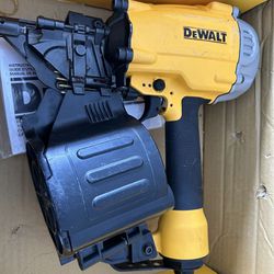 DEWALT DWF83C 15 Deg Coil Framing Nailer + Mags Of Nails 