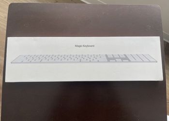 Apple Magic Keyboard w/ Numeric Keypad
