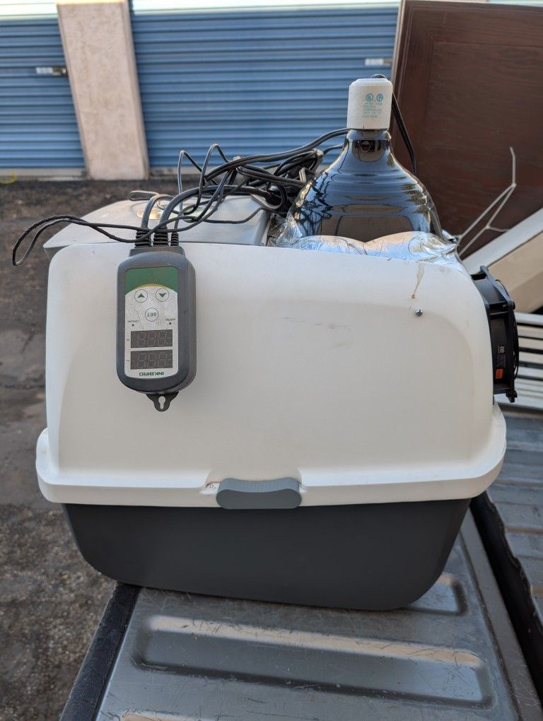 Small Animal Incubator