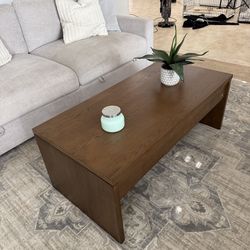 Lift-Top Coffee Table with Hidden Storage – Brown Wood