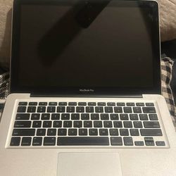 Apple Laptop 