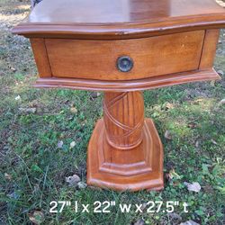 Wooden Pedestal Table 
