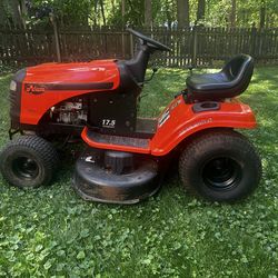2013 Ariens riding mower