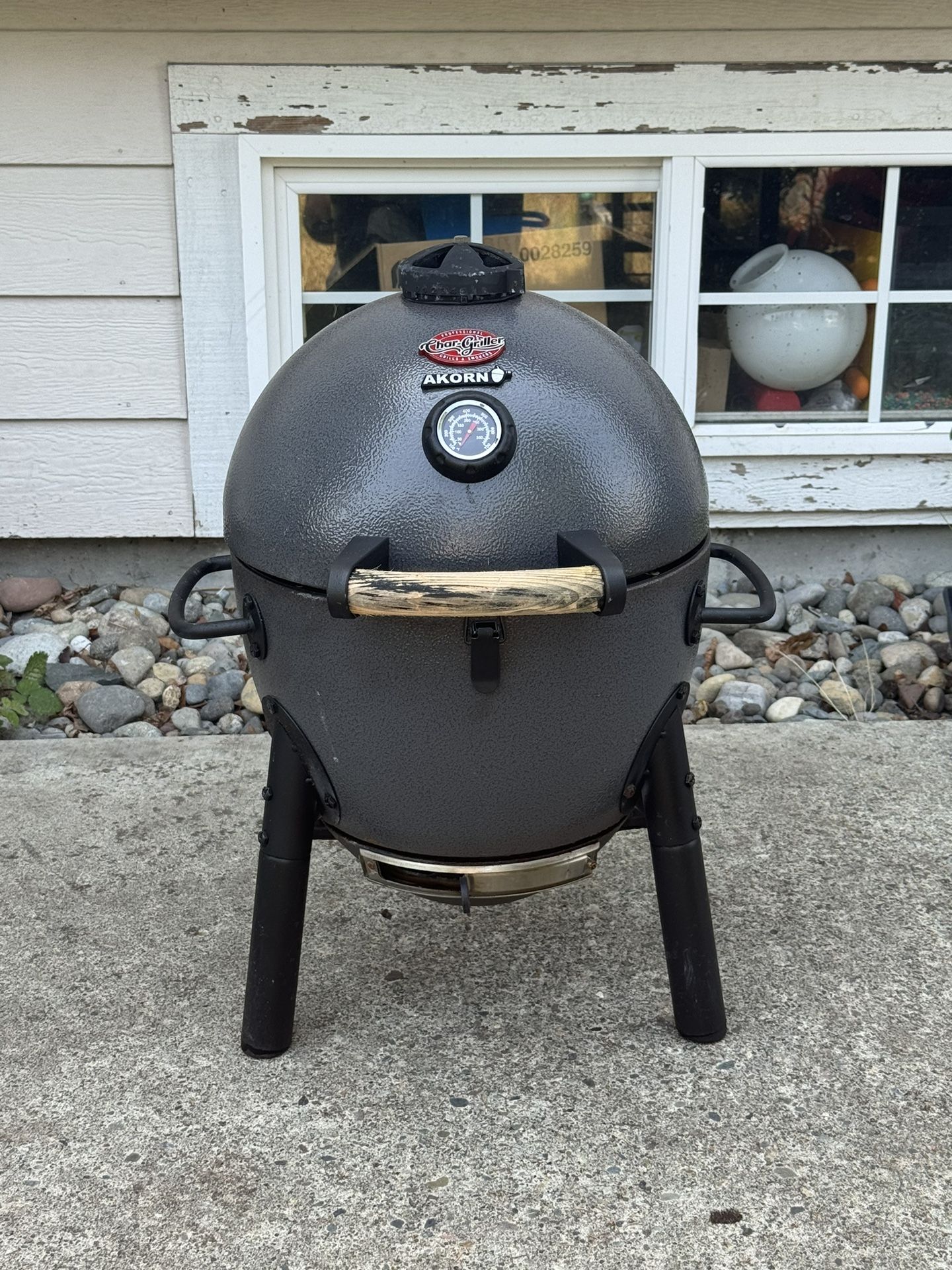 Char-Griller AKORN and Smoker