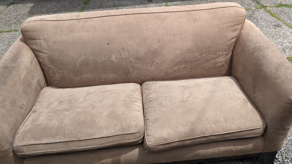 Free Couch Center And Proctor