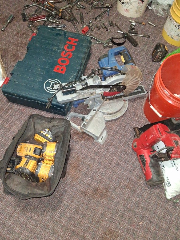 Lots Of TOOLS FOR SALE