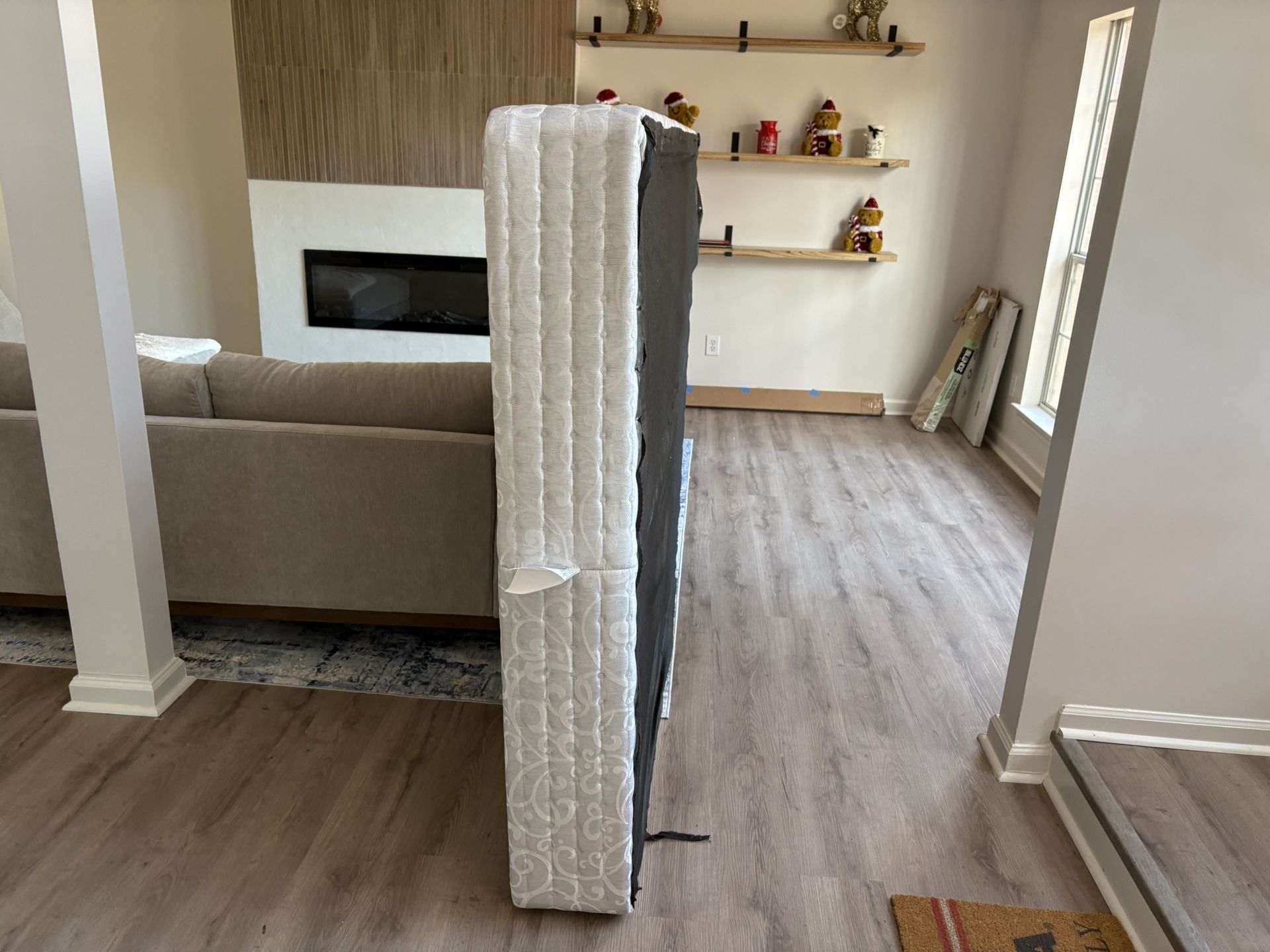 9in Queen Box Spring 