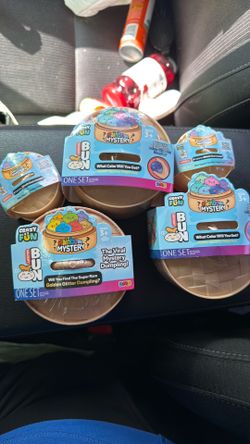 RMS Crazy Fun Rainbow Mystery Squishy Bun