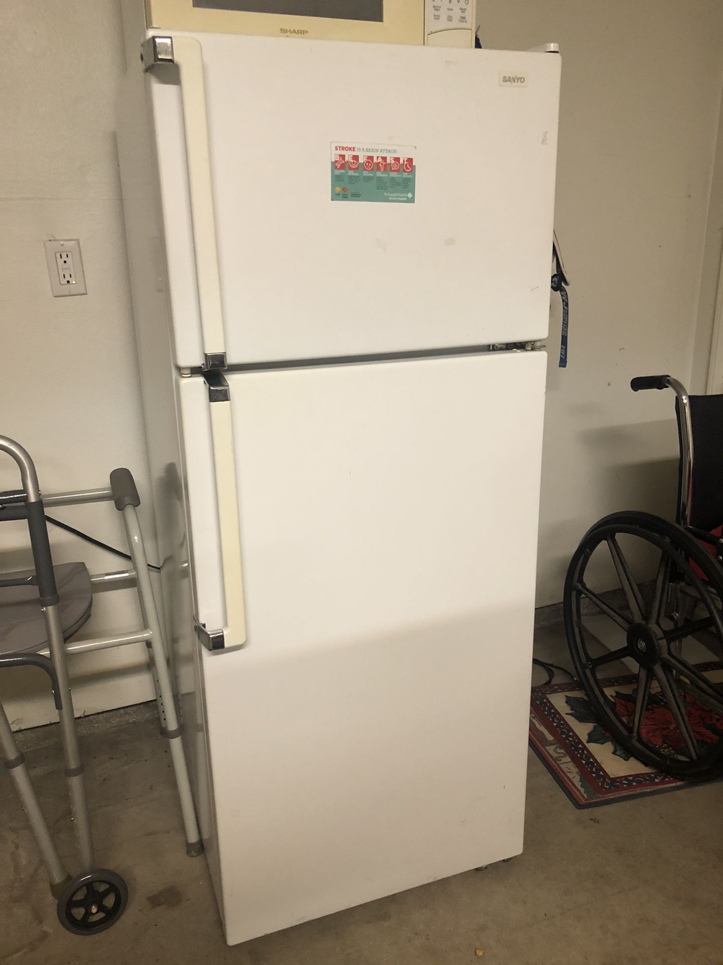 Working mini size refrigerator $80