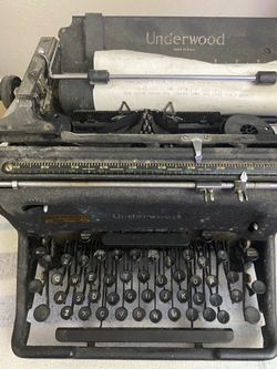 Underwood typewriter no.5  from 1900s