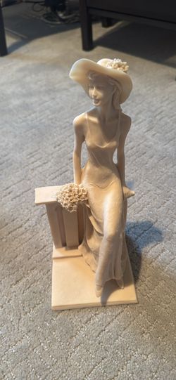 Valentino Figurines
