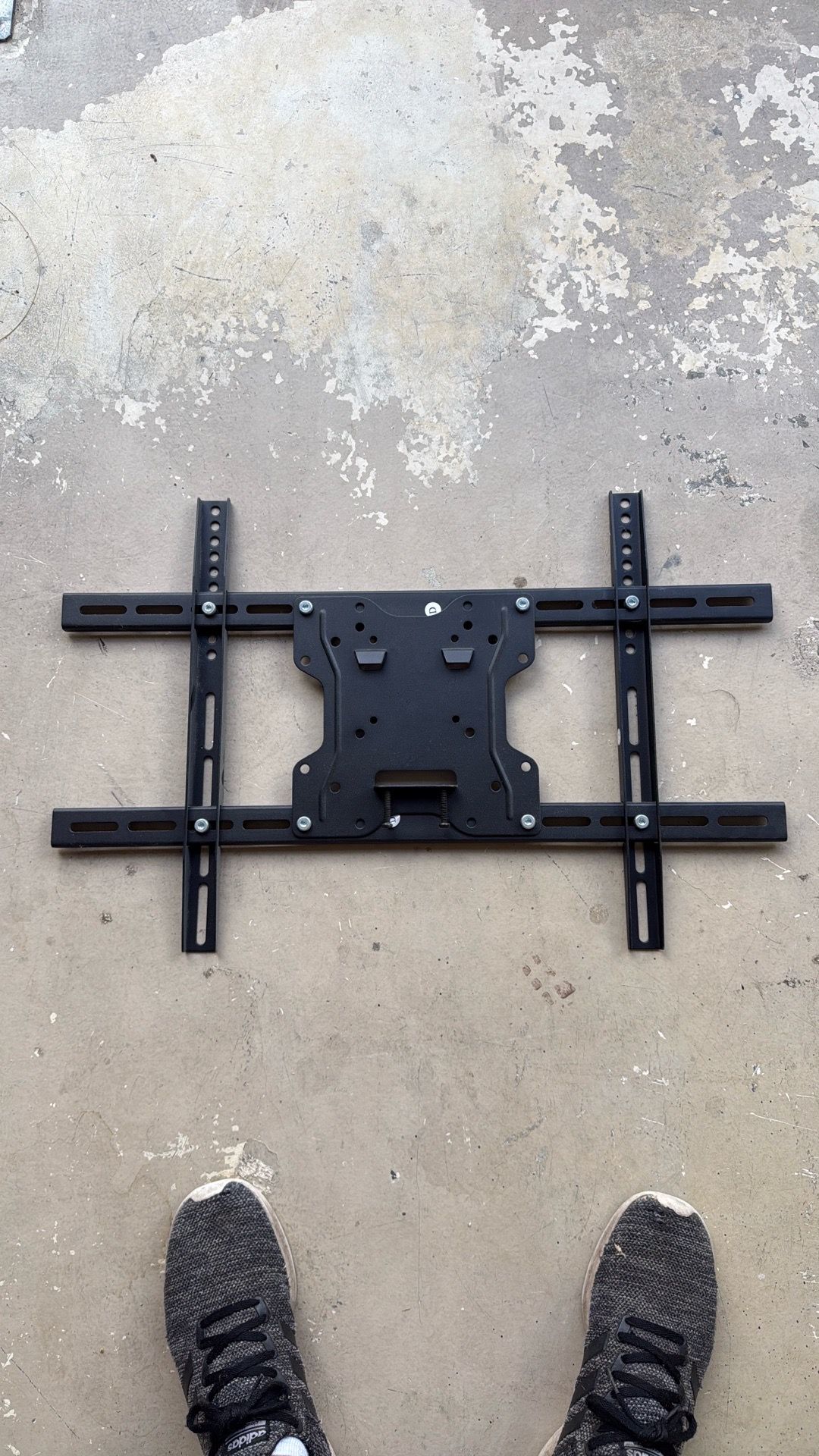 Tv wall mount
