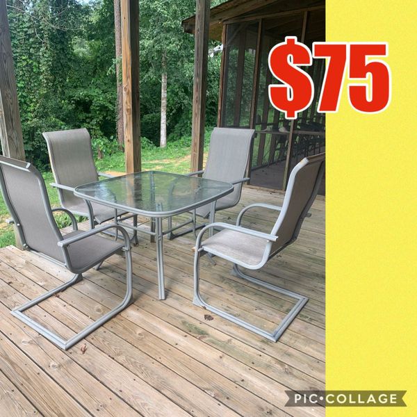 Outdoor table and chairs for Sale in Mooresville, NC - OfferUp