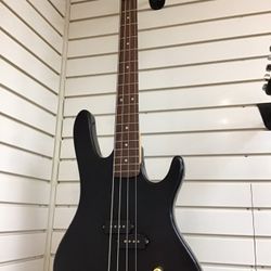 Washburn 4string Bass