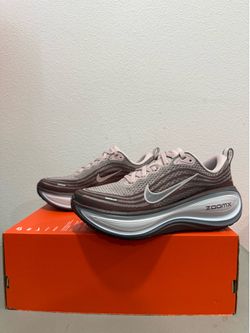 Nike Vomero Plus Tattoo Slate Particle Rose HV8154-502