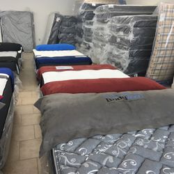 FALL CLEARANCE SALE! BRAND NEW QUEEN SETS $129 AND UP