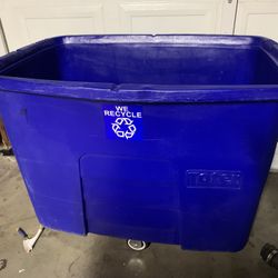 Toter®️ 16 Cubic Ft. 650lb Max Load 