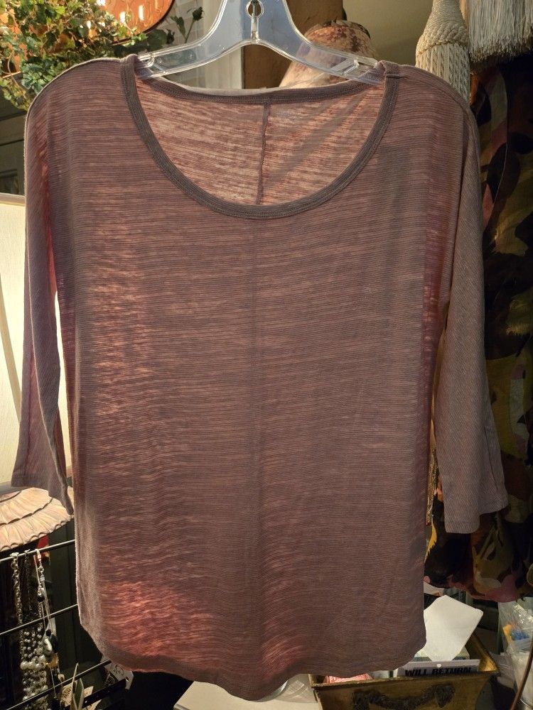 New...Ladies Ovwrsizwd Small Gap Tunic With 3/4 Sleeves