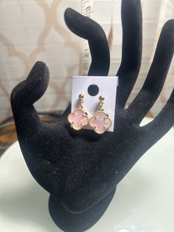 Earrings Gold Pleated 14k Clover pink