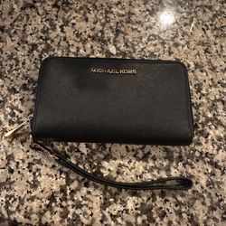 Michael Kors Wristlet Wallet
