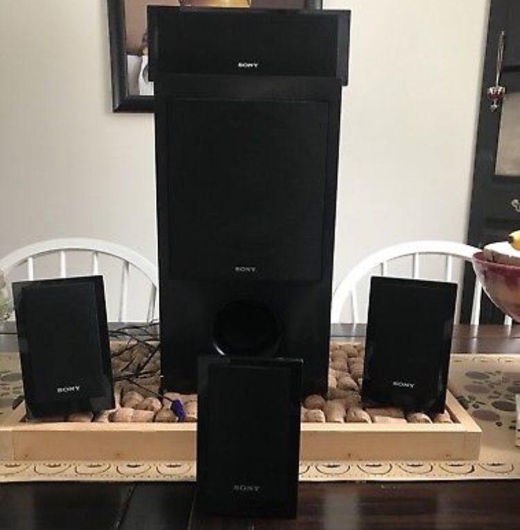 Sony speaker system SS -WS102 with 3 SS - TS 102 and 1 SS-CT 101 speakers