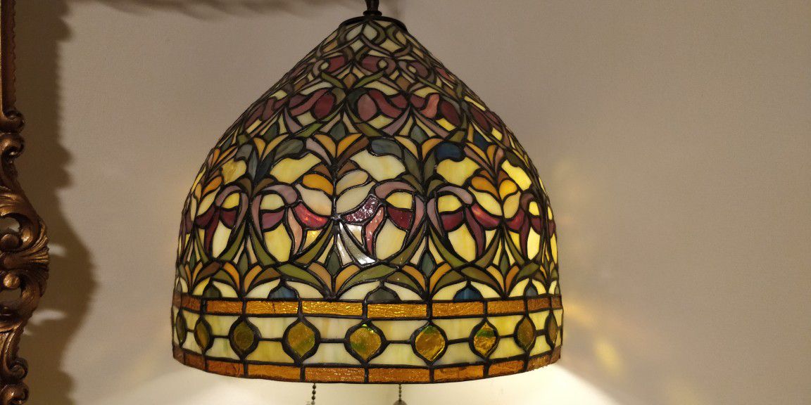 Amazing Tiffany Hanging Lamp with Long Metal Chain