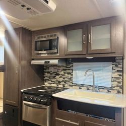 Travel Trailer 2017 Forest River Wildwood X-Lite