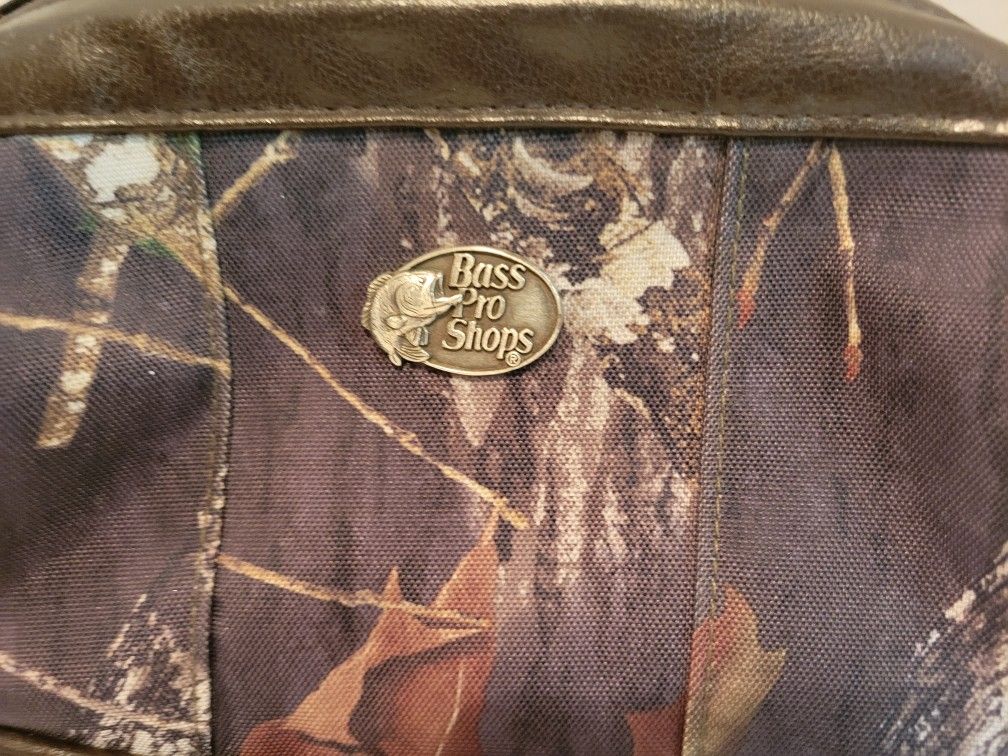 BASS  PRO SHOPS  BAG