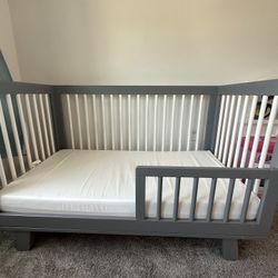 Crib & Dual-side Mattress 