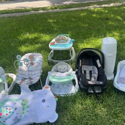 Best offer! All as a bundle! 8 items! Selling all together!!! Bundle baby items all for sale, walker: bath tub, vibration, car seat..more Only serious