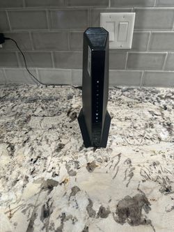 Nighthawk CAX30 Gateway - Like New - Works Flawlessly