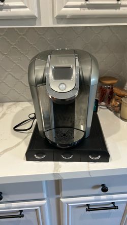 Keurig Coffee maker with tray