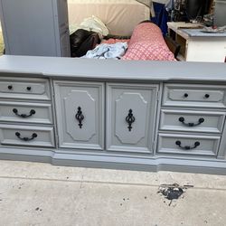 LONG DRESSER FROM STANLEY FURNITURE 