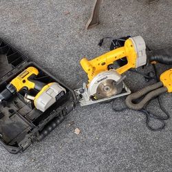 DEWALT TOOL SET 