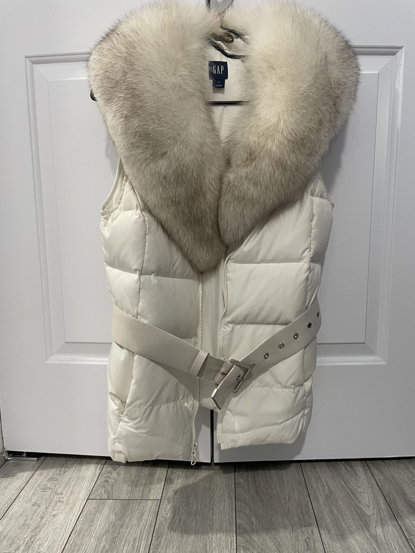 down sleeveless vest with real fur